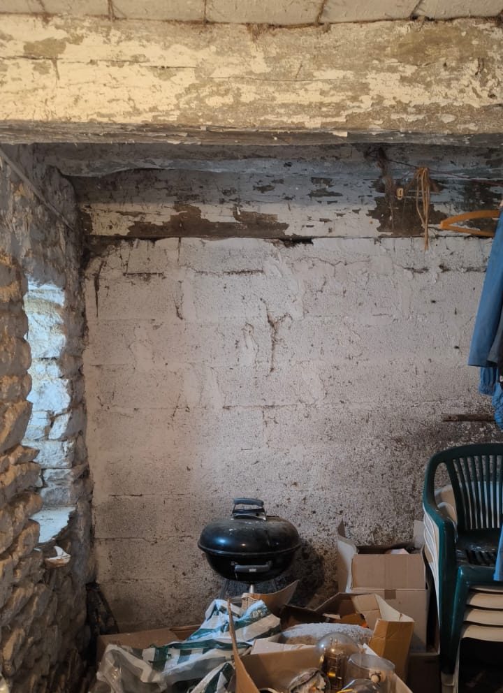 Projet en cours : Rêves en Pierre À la suite de la visite du bien, le futur propriétaire m’a confié la mission d’optimiser son investissement pour le rendre rentable, tout en respectant son enveloppe travaux. Mission accomplie : la réorganisation des volumes que je lui ai proposée a complètement transformé sa vision du projet. Résultat : des espaces plus confortables, un budget maîtrisé, et un emprunt réduit.