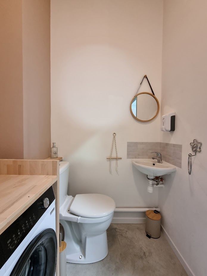 Projet Bali Breizh avant / après rénovation , aménagement et décoration d'une agence commerciale